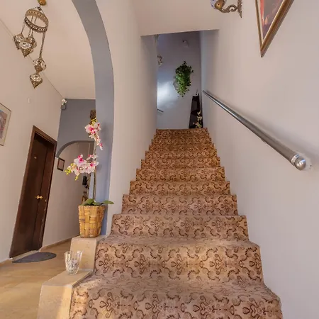 Efsali Kaleici Hotel 2*